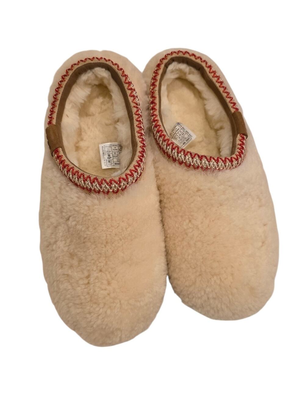 UGG Cozy Slip-On House Slippers Womens Size 8 Cream Shearling Wool Shoes Cabin